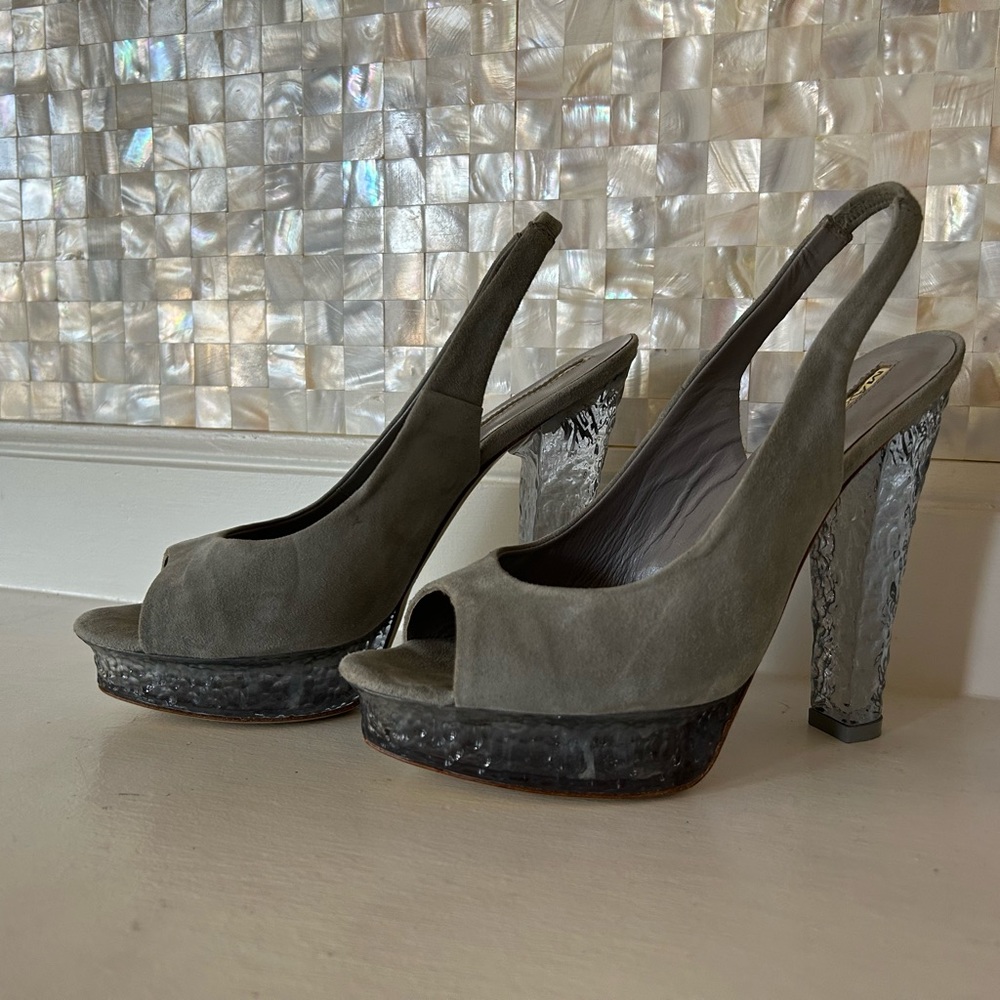 Max Bianco gray slingback heels